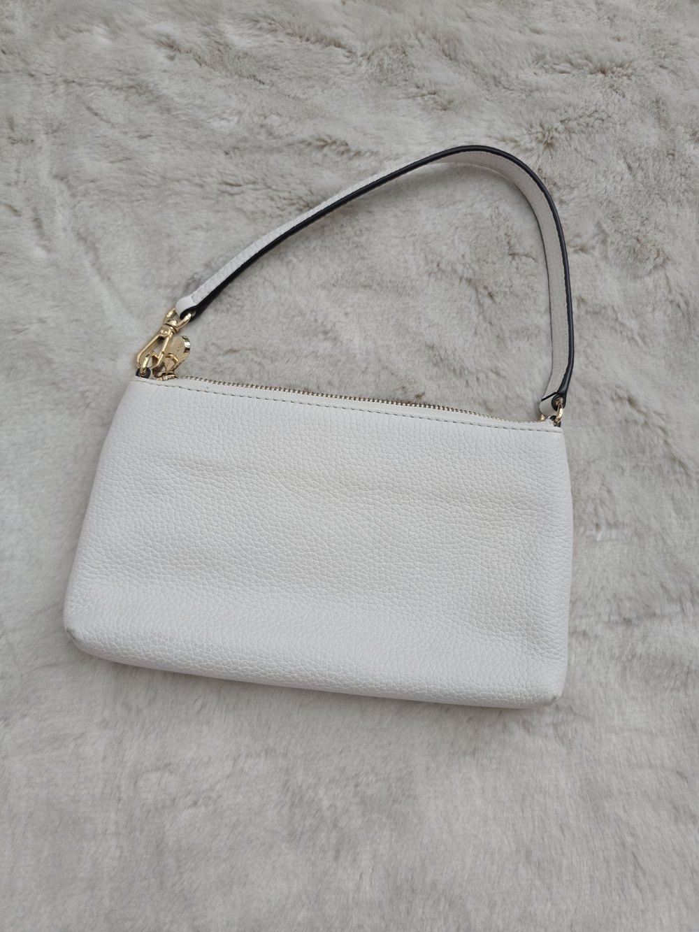 Michael Kors White Leather Gold Jet Set wristlet - Picture 6 of 8